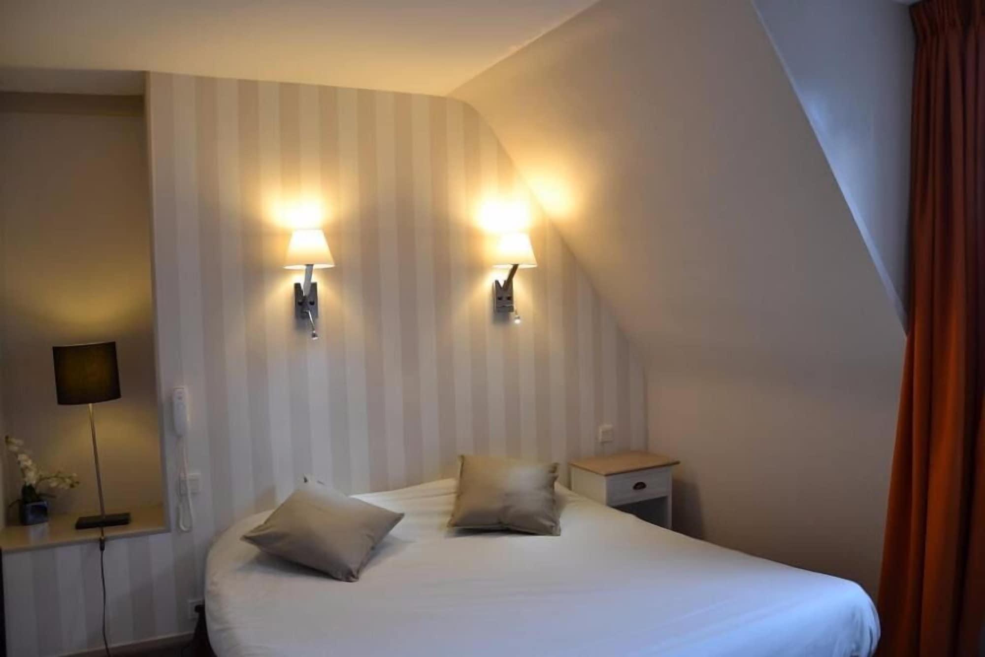 Hotel Ajoncs D'or 3*