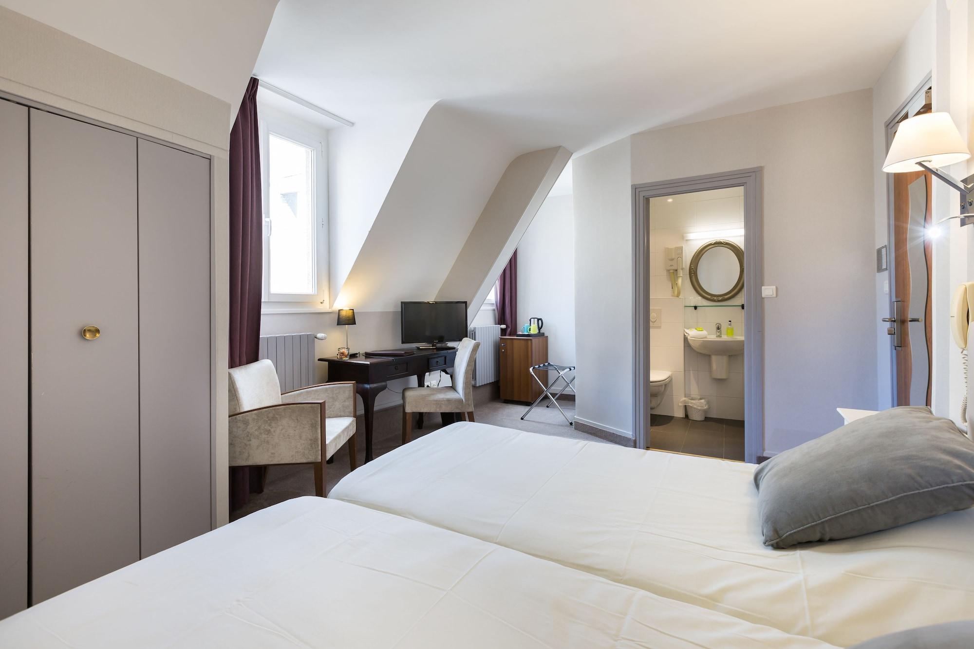 Hotel Ajoncs D'or 3*